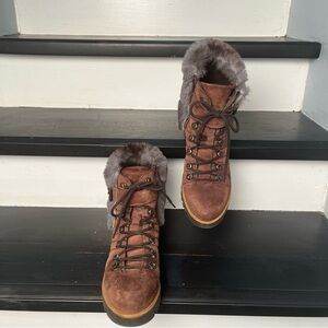 Cozy Brown Lace-Up Boots with Fur Trim